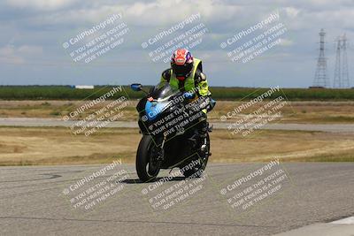 media/Apr-26-2024-TrackDaz (Fri) [[c4b677d280]]/B Group/120pm (Wheelie Bump)/